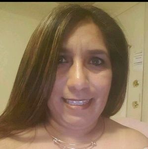 Meet your Posher, Manuela
